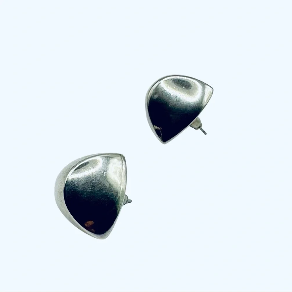 Liz Claiborne Sculptural Silver Tone Triangle Stud Earrings | Vintage Modern 3/4